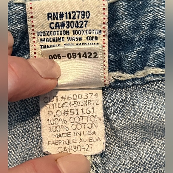 True Religion Blue Jeans with Horseshoe Stitching - Picture 6 of 13